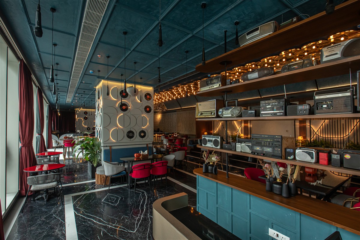 radio-bar Image 15